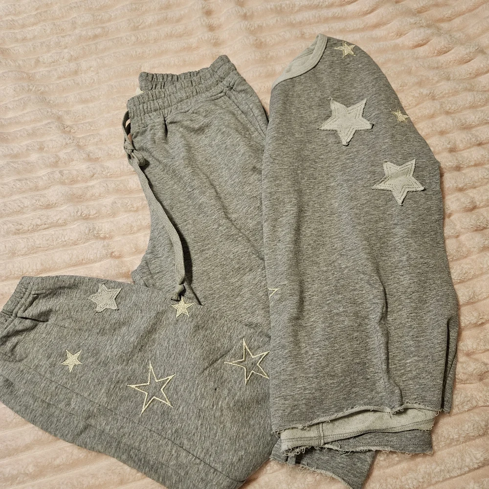 Hem & Thread Gray Star Joggers Set - Picture 1 of 4